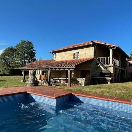 Habitaciones Con Bano Individual En Casa De Campo. Piscina. Amoeiro Kültér fotó