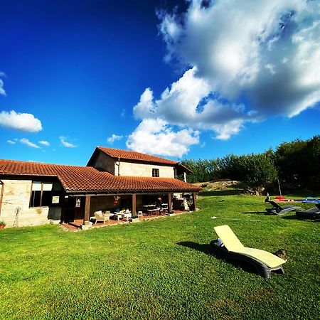 Habitaciones Con Bano Individual En Casa De Campo. Piscina. Amoeiro Kültér fotó