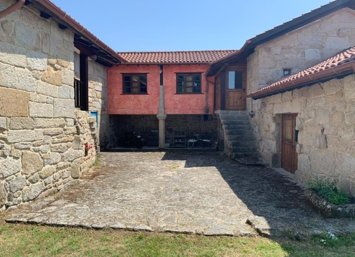 Habitaciones Con Bano Individual En Casa De Campo. Piscina. Amoeiro Kültér fotó