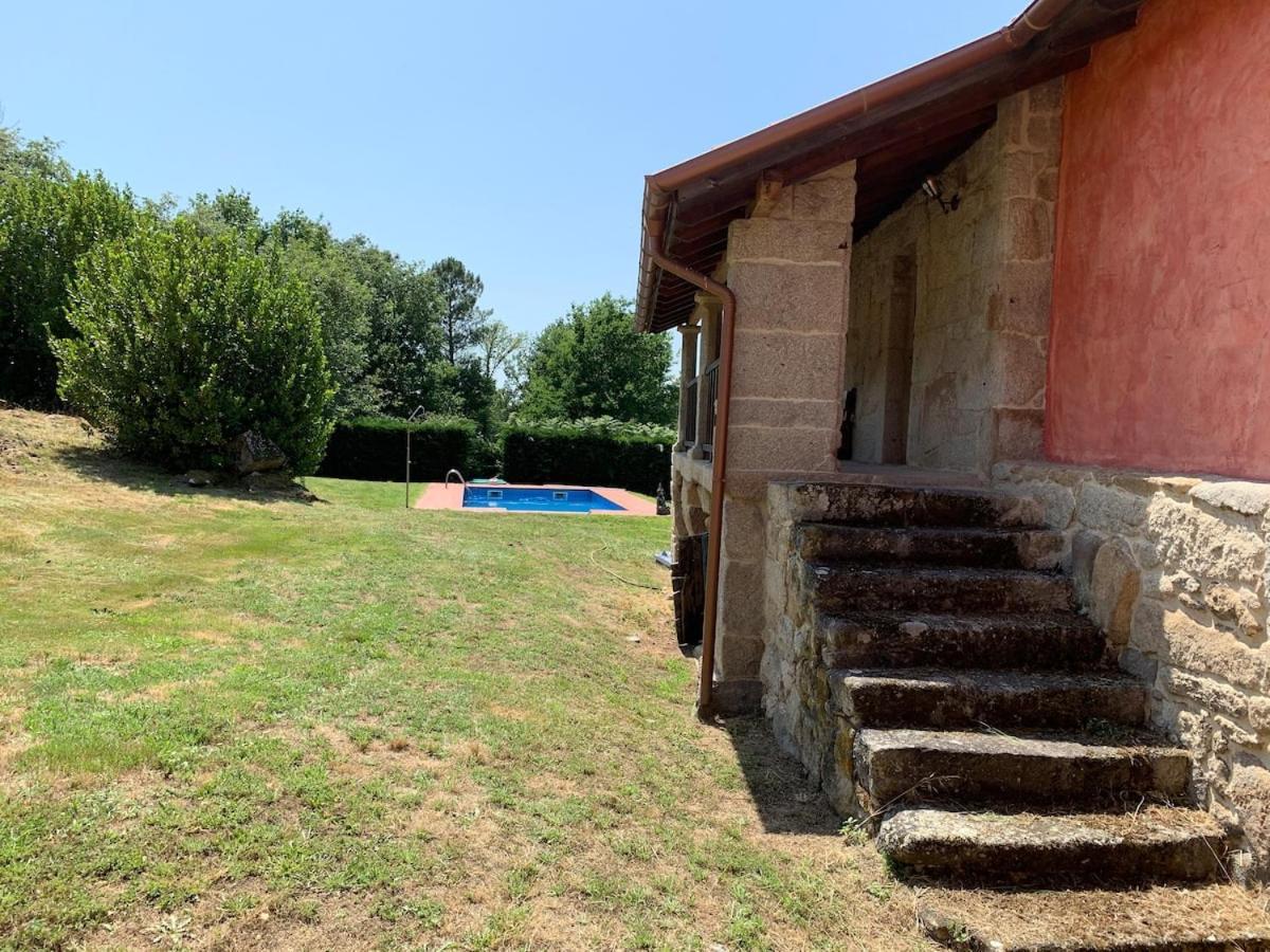 Habitaciones Con Bano Individual En Casa De Campo. Piscina. Amoeiro Kültér fotó